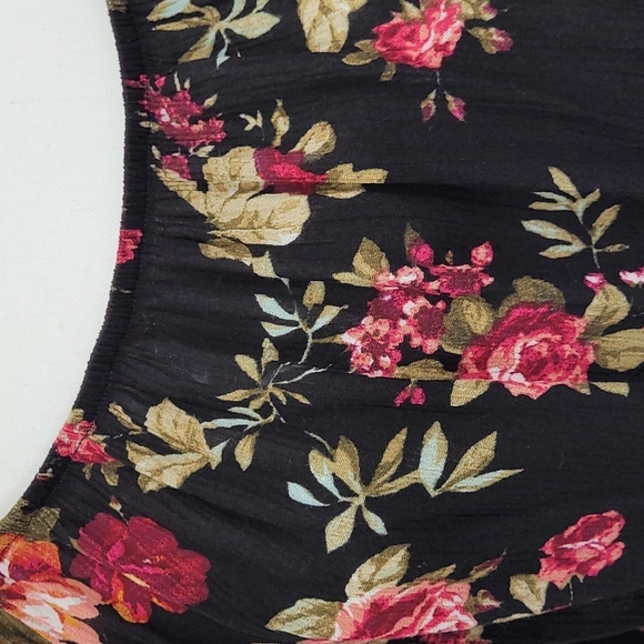 Ambaince Black,Burgundy Floral print open shoulder top. Juiner large - Picture 2 of 9
